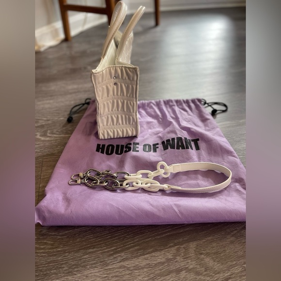 House of Want White (Nordstrom) Bag |Versatile Strap Option - Picture 2 of 5
